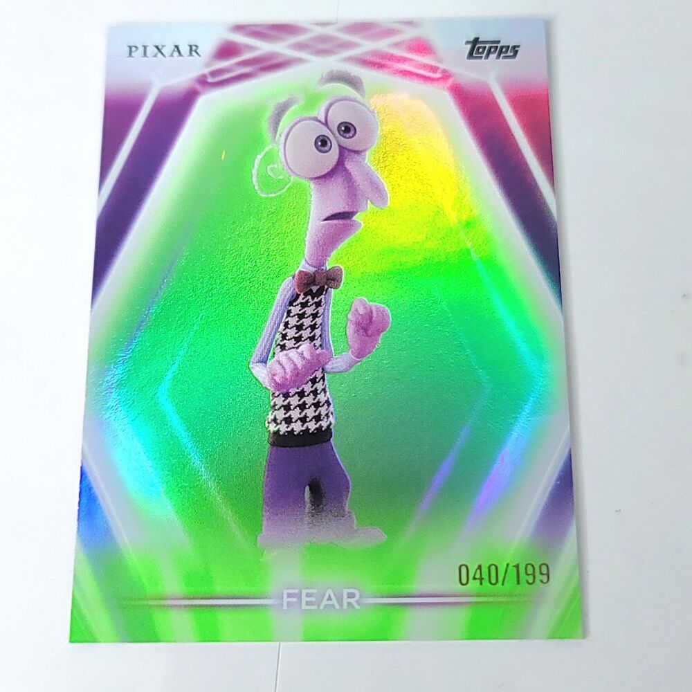 Fear Topps 2026 Disney Neon Holo Parallel Refractor Limited 040/199